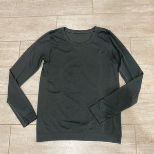 Swiftly Relaxed-Fit Long Sleeve Shirt